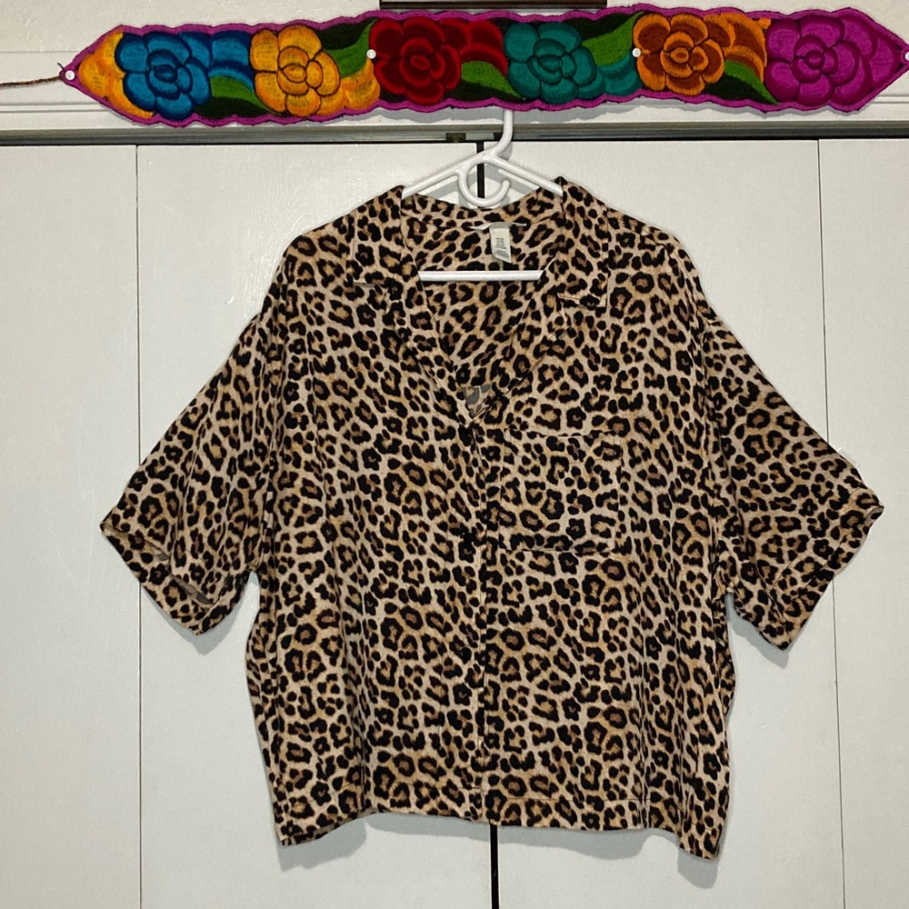 H&M 2XL Leopard Animal Print Boxy Boho Short Sleeve Button Front Shirt